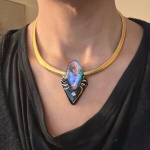 Vintage 70s Dichroic Glass Pendant Snakechain Gold Link Runway Necklace